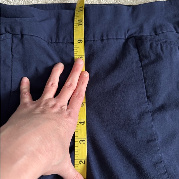 Chico's Fabulously Slimming Perfect Stretch Pull On Pants • 2 Short - Picture 3 of 8